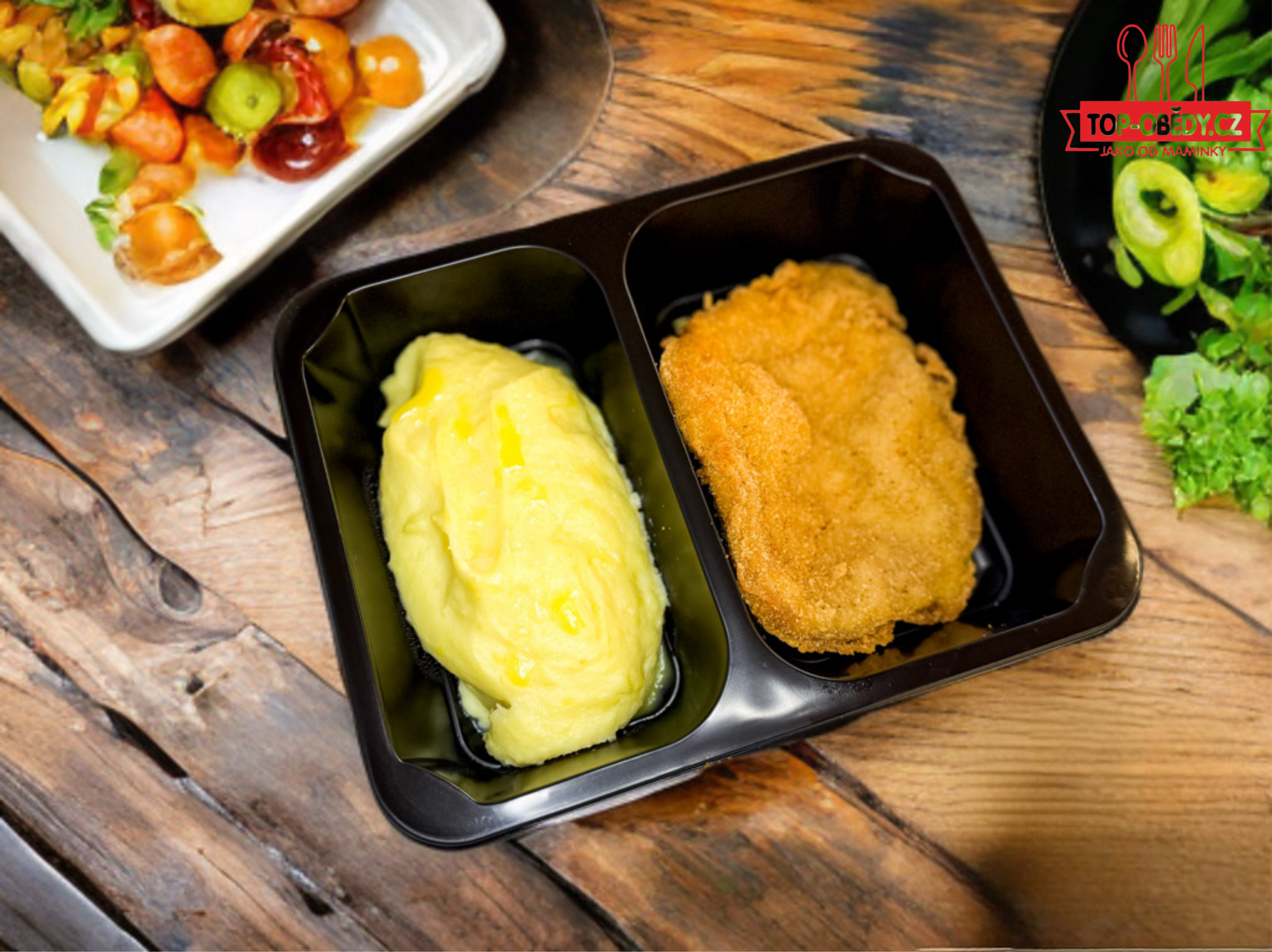 Vepřový řízek z kotlety, bramborová kaše (česká klasika) - 350g celá porce/ 100g maso