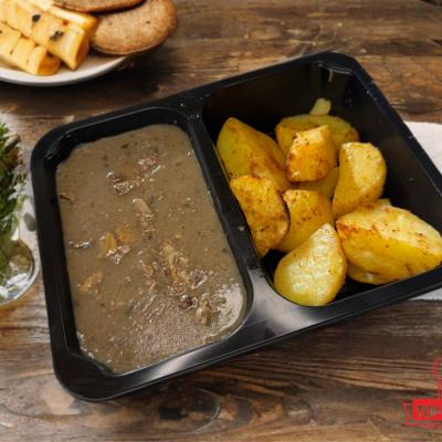 Smažená vepřová játra, vařený brambor, tatarská omáčka (česká klasika jako od maminky) 320g celá porce/ 120g maso
