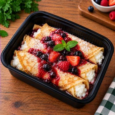 Palačinky s tvarohem a ovocným přelivem (vegetariánské), celá porce 350g