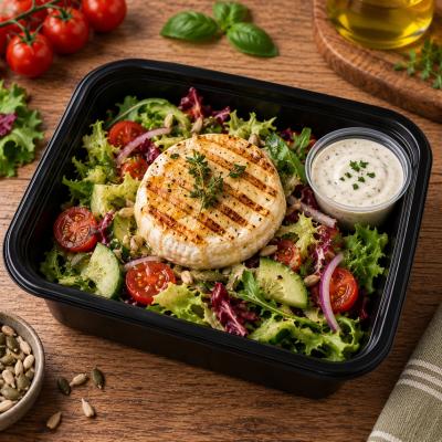 Grilovaný camembert na míchaném zeleninovém salátku, dip (fitness), 350g celá porce