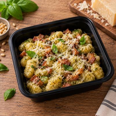 Gnocchi s bazalkovým pestem, slaninou a parmazánem (fitness), 350g celá porce