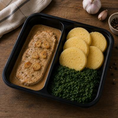 Vepřový plátek na česneku, špenát, bramborový knedlík (česká klasika jako od maminky),  350g celá porce/ 100g maso