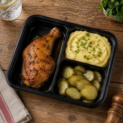 Pečené kuřecí stehno na kmíně, bramborová kaše, okurka (česká klasika jako od maminky), 350g celá porce/ 100g maso