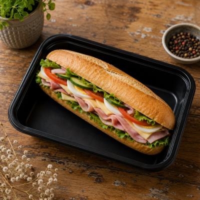 Plněná bageta se šunkou, sýrem, vejcem a zeleninou, 350g celá porce/ 100g maso
