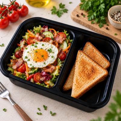 Zeleninový salát s opečenou slaninou, sázeným vejcem a opečeným toastem, 350g celá porce