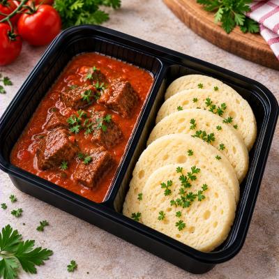Rajská omáčka s hovězím masem, houskový knedlík (česká klasika jako od maminky), 350g celá porce/ 100g maso