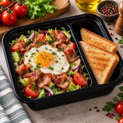 Zeleninový salát s opečenou slaninou, sázeným vejcem a opečeným toastem, 350g celá porce