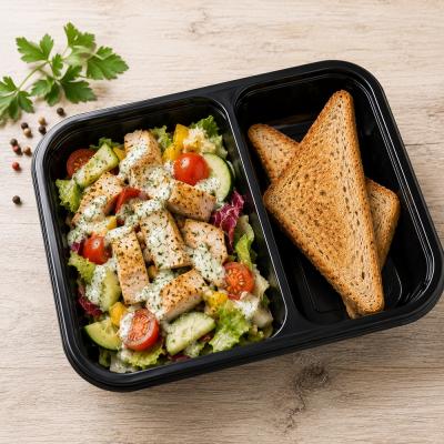 Míchaný zeleninový salát s kuřecím masem, bylinkovým dresinkem, toast (fitness), 350g celá porce