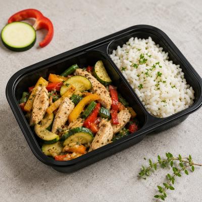 Kuřecí nudličky s letní zeleninou, dušená rýže (fitness), 350g celá porce/ 100g maso, 120,- Kč