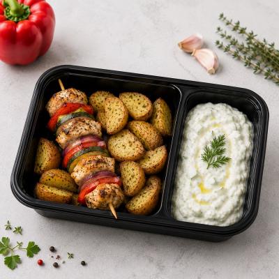 Kuřecí špíz se zeleninou, opečené brambory, tzatziki, 350g celá porce / 100g maso, 120,- Kč
